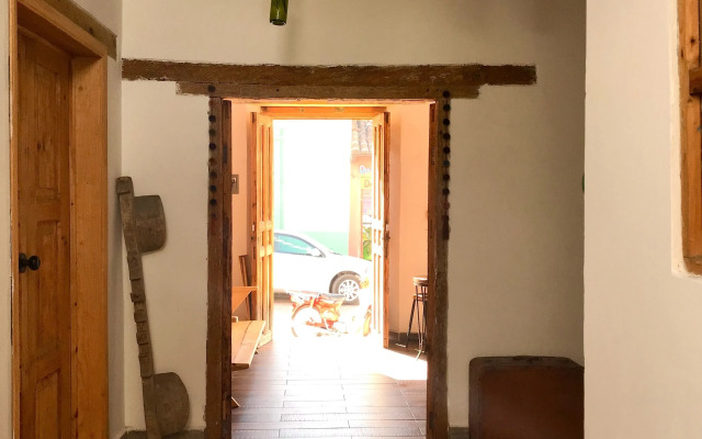 Real 114 Hostal - Hostel