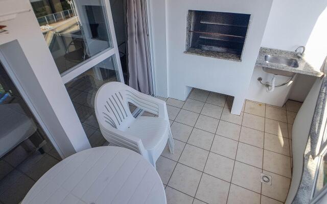 Apartamento para 6 pessoas frente piscina - HB37F