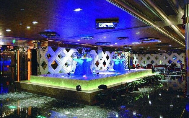 Double-Dove Peace International Hotel