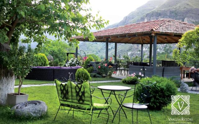 Vardzia Resort