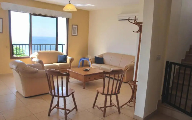 Villa Serena in Pomos