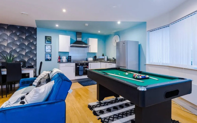 Impeccable 2-bed Apartment in Liverpool