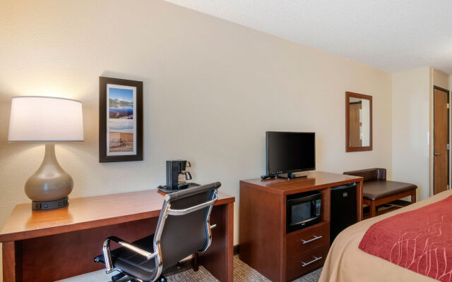 Comfort Suites Clackamas