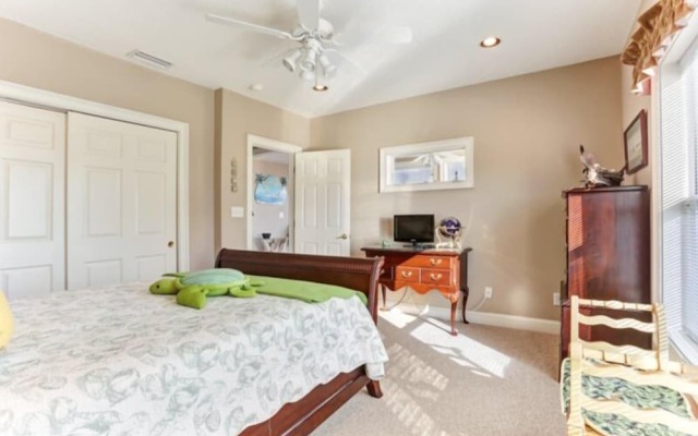 1060-s-fletcher-ave