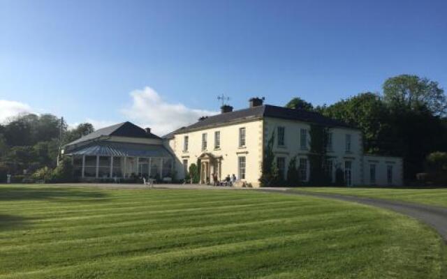 Castle Grove Country House