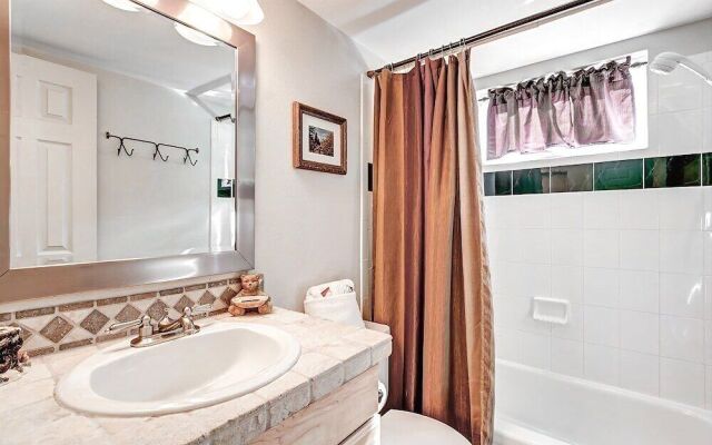 Ski-In/Ski-Out Breckenridge Condo by RedAwning