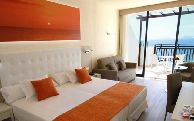 Sandos Papagayo Hotel