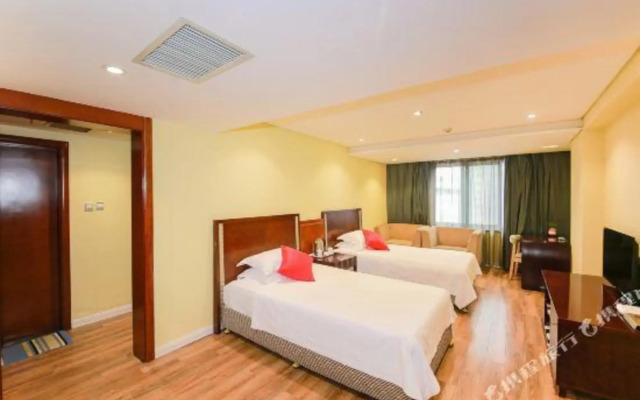 Dongfang Hotel