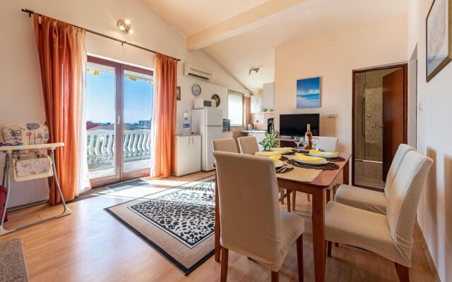 Stunning Apartment in Vir With Wifi and 2 Bedrooms