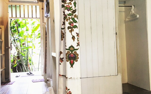Glur Hostel