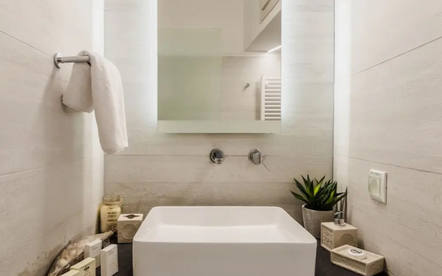 Acropolis Executive Suite