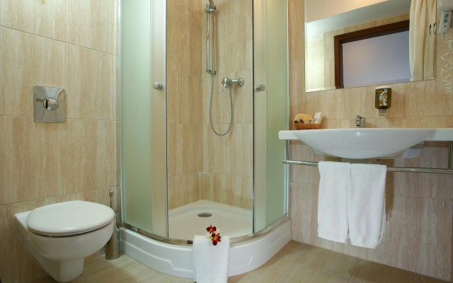 Duet Hotel
