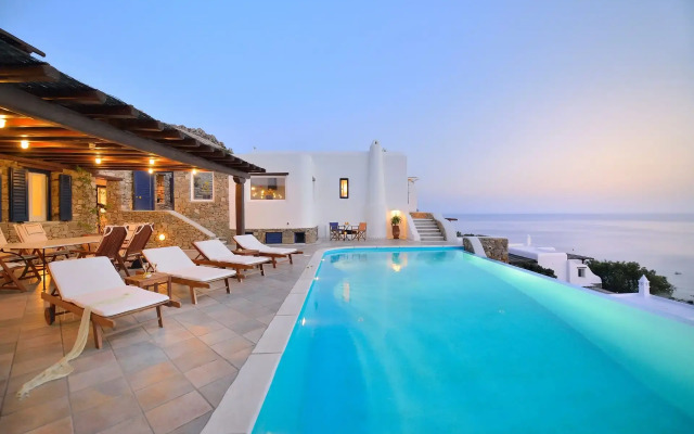 Mykonian Dianthus Villa