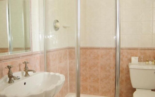 Germaines Hotel