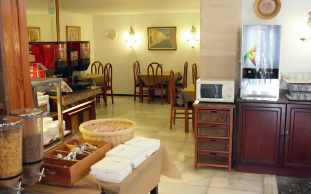 Hotel Pinos Playa