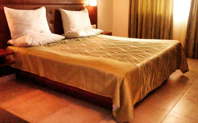 Srinivas Saffron Hotel