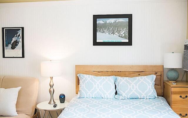 Prospector Studio by Casago