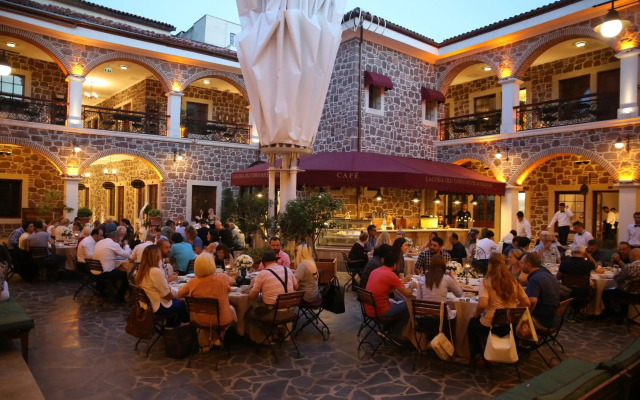 L'Agora Old Town Hotel & Bazaar