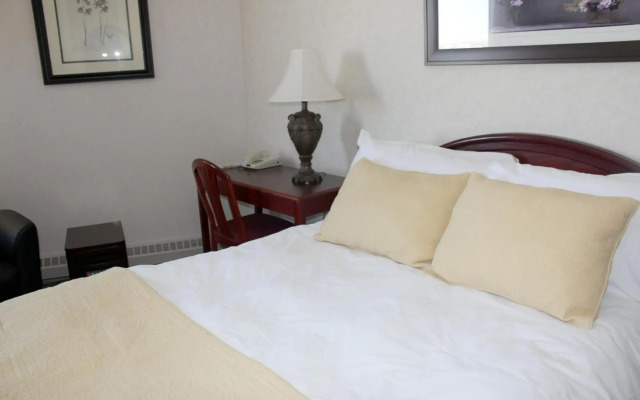 Continental Inn & Suites
