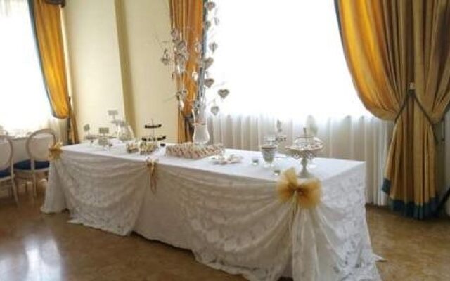 Hotel Jolly