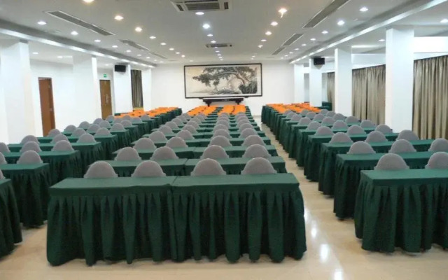 Shantou Overseas Chinese Hotel