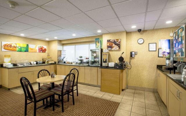 Quality Inn & Suites near I-480 and I-29