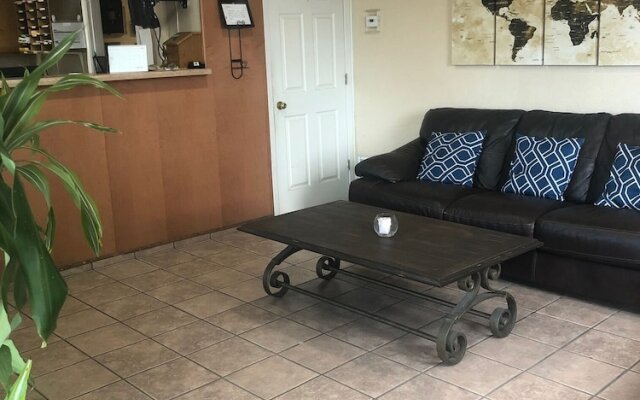 Hallmark Inn and Suites