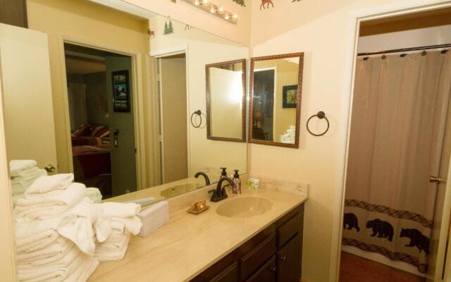 Mammoth Ski & Racquet Club #082