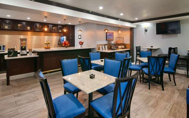 Best Western Plus Diamond Valley Inn