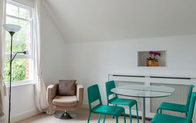 Bright 2Br Home In Wimbledon 4 Guests
