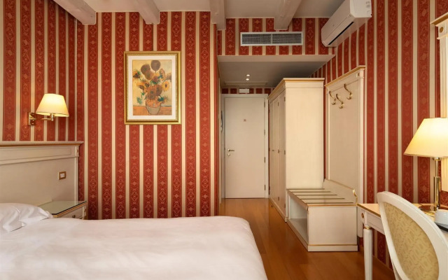 Noventa Hotel