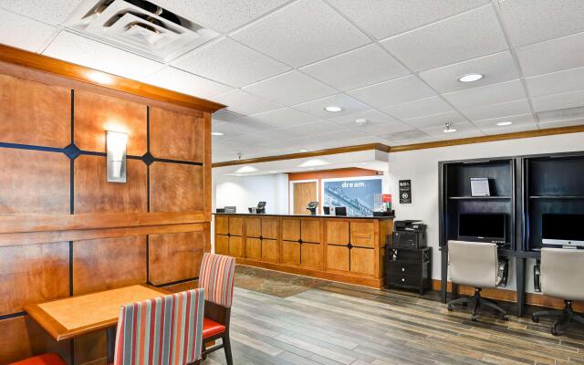 Hampton Inn Memphis-Poplar