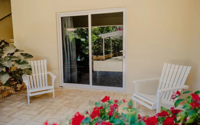 Modern 1-bedroom-apartment 2 km From Eagle Beach