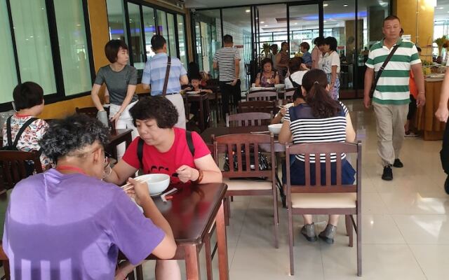 zZz Crest Chiang Mai