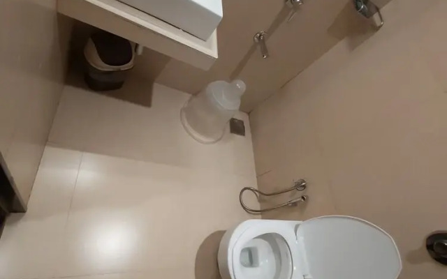 Fluorescent by Bizzgrow Hotels International Airport