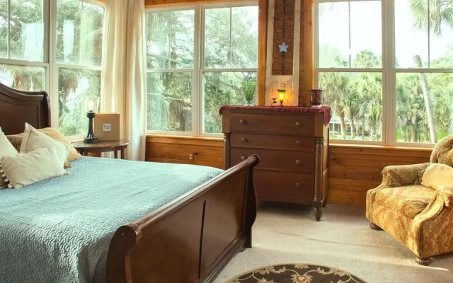 Beachside Boutique Inn