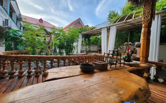 Yining Qingshe Homestay