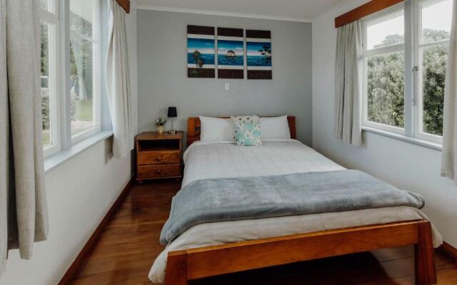The Barefoot Bungalow - Opunake Beach