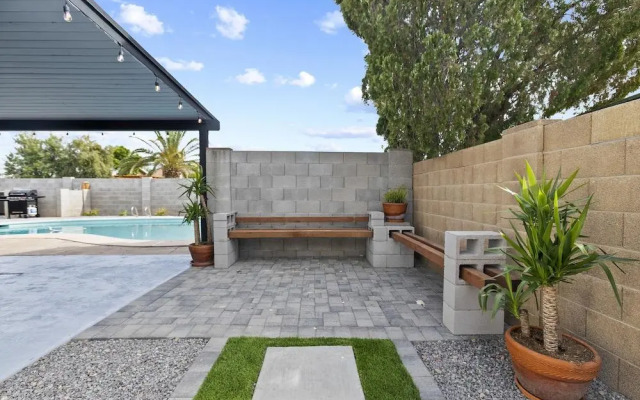 El Descanso in Meyer Park - Heated Pool