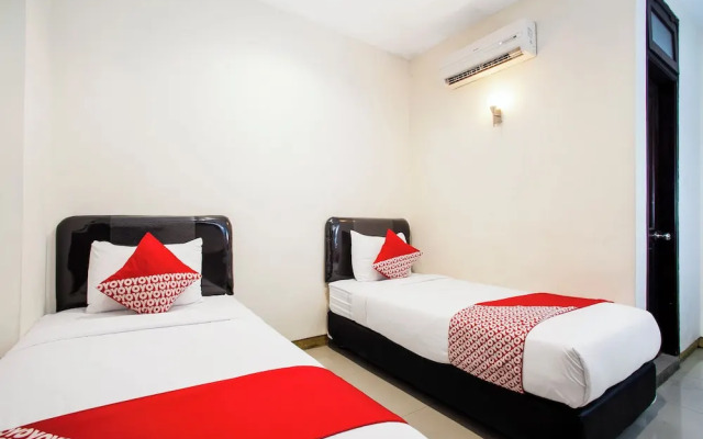 Hotel O Genteng Near Genteng Market Formerly Uno Hotel