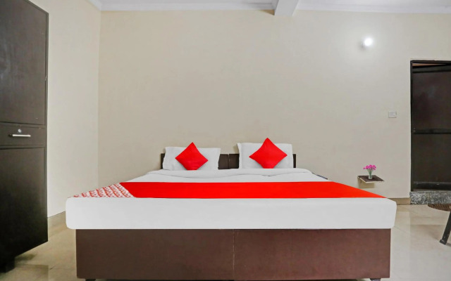 OYO 80647D Hotel Dreamland Residency