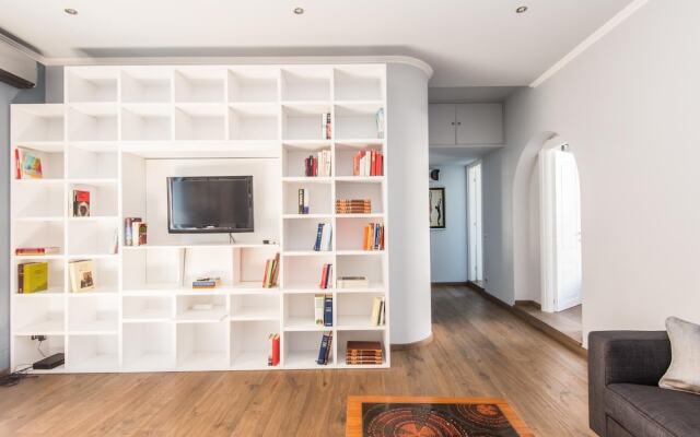 Barberini Enchanting Terrace Apartment