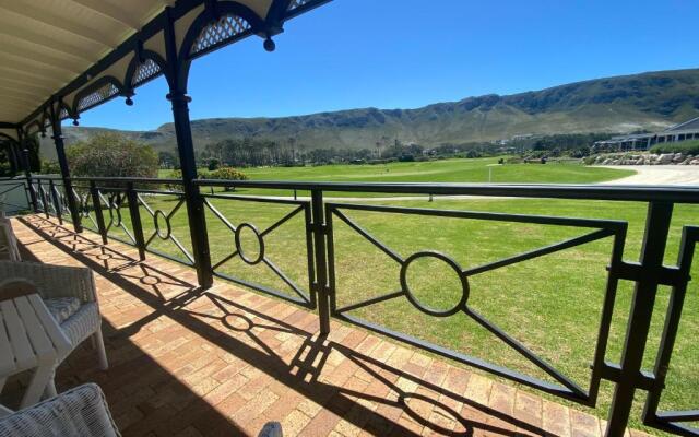 19th Hole Guest Lodge