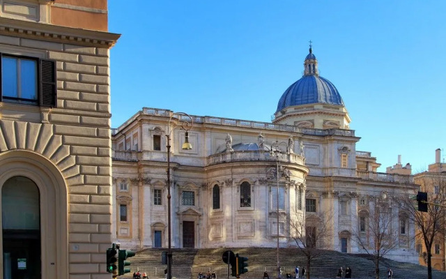Rome Unique Colosseum Apartments