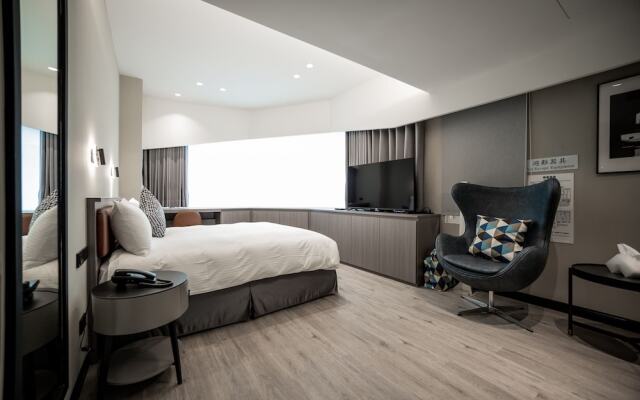 Voyager Hotel