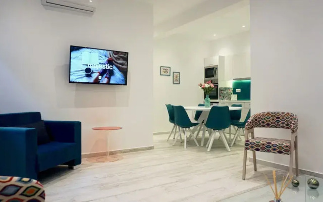 Peaceful Urban Oasis Apt in Athens