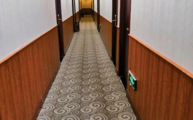 Gangwan Business Hotel