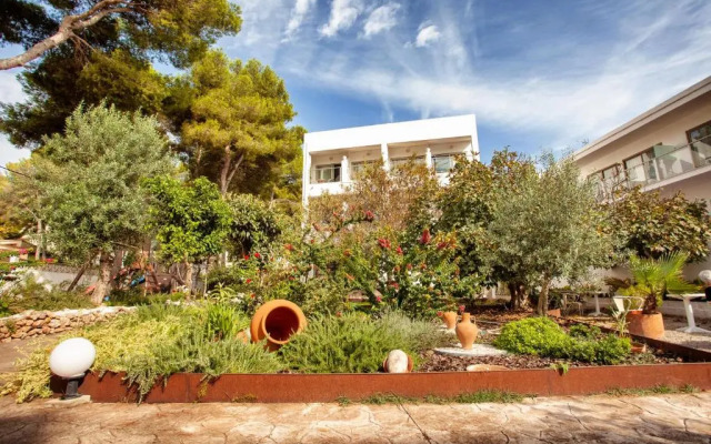 Petit Garden Hotel by Flacalco