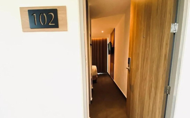 B'S Suites