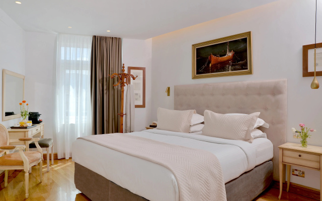 Acropolian Spirit Boutique Hotel